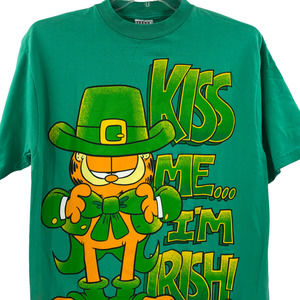VTG Trend Basics Mens Garfield Green Kiss Me I'm Irish Shirt Size Large Graphic